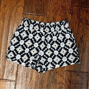 Anthropologie women’s floral diamond print shorts